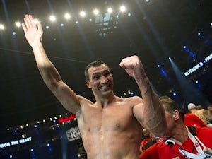 Klitschko gives Panettiere engagement ring?