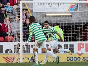 Celtic win at Aberdeen to top SPL