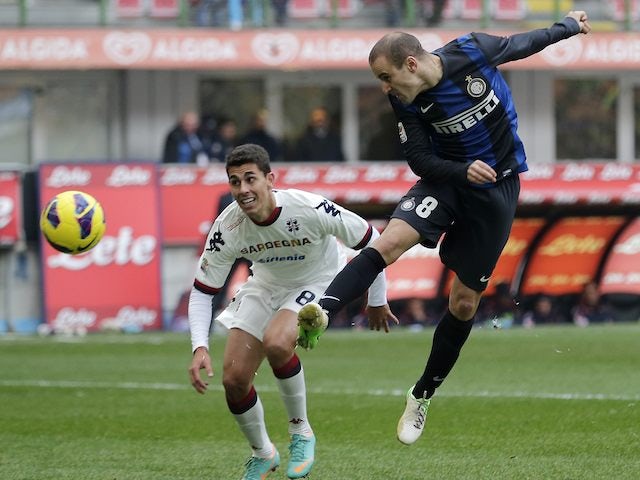 Rodrigo Palacio scores for Inter against Cagliari on November 18, 2012
