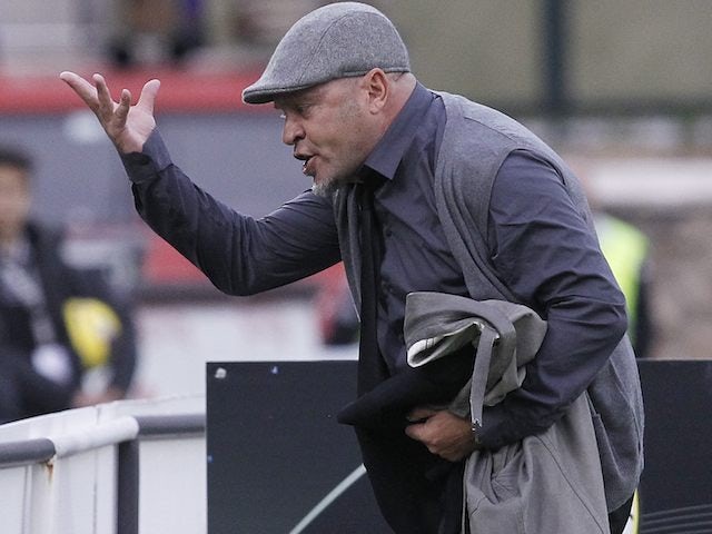 Siena coach Serse Cosmi is sent off on November 18, 2012
