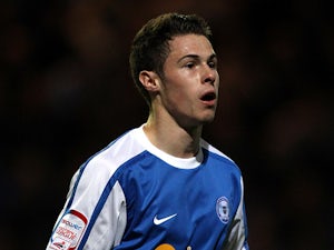 Rowe keen on Leeds move