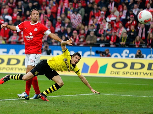 Robert Lewandowski scores Borussia Dortmund's second goal on November 24, 2012