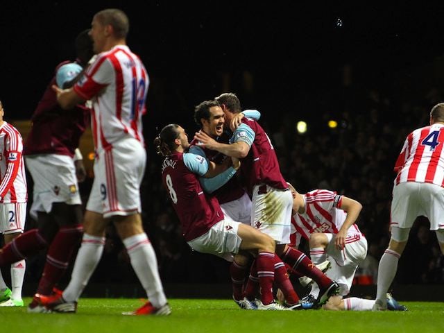 Joey O'Brien celebrates scoring the equaliser for West Ham on November 19, 2012