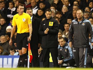 Clattenburg to be fourth official for Manchester derby