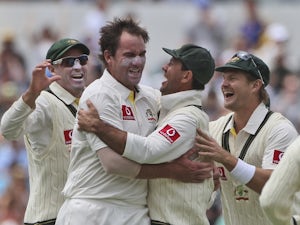 Australia lose early wickets after bowling out SA