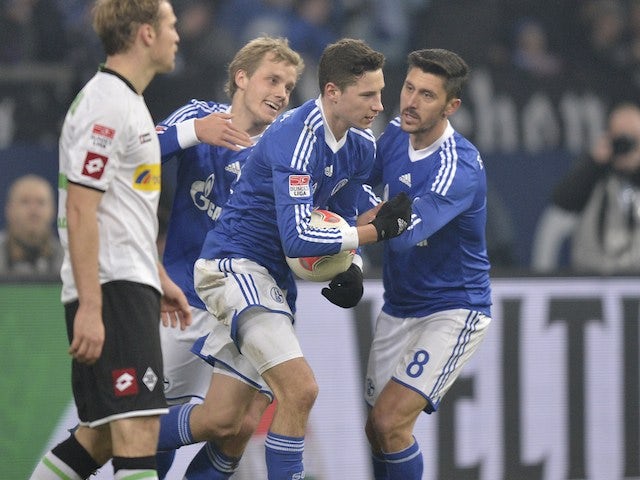 Draxler 'sticking with Schalke'