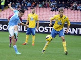 Napoli's Marek Hamsik strikes to score against Pescara on December 2, 2012