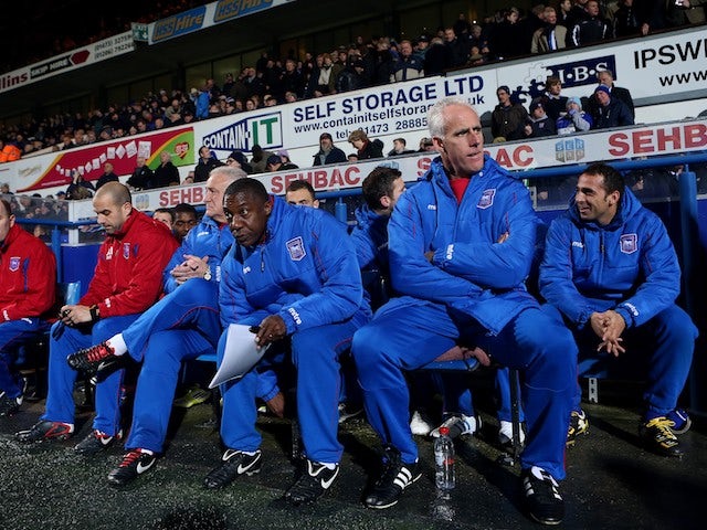 Mick McCarthy and Terry Connor in the dugout on November 27, 2012