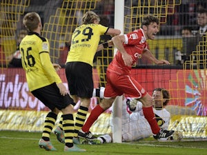 Dortmund held at home