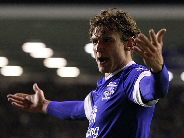 Report: Hammers eye Jelavic as Carroll replacement