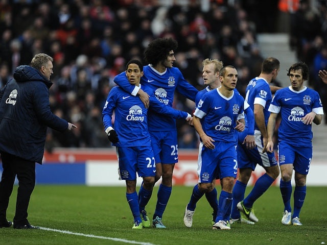 Everton boss David Moyes instructs his players after they take the lead on December 15, 2012