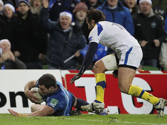 Leinster's Fergus McFadden scores a try against Clermont Auvergne on December 15, 2012