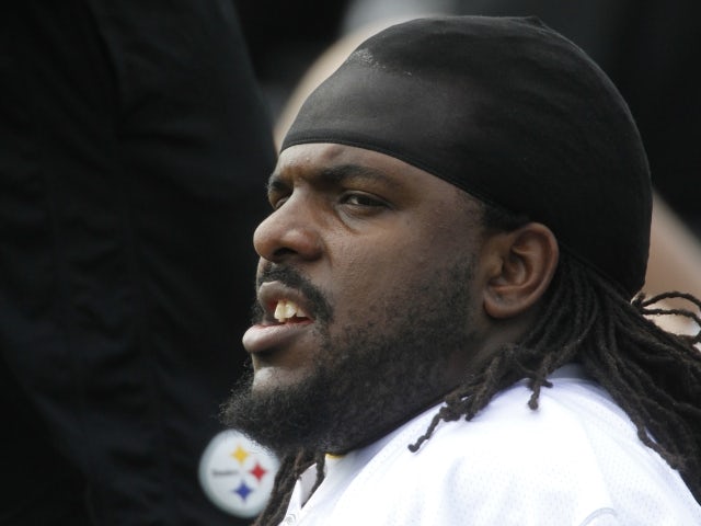 Agent: 'Colon staying with Steelers'