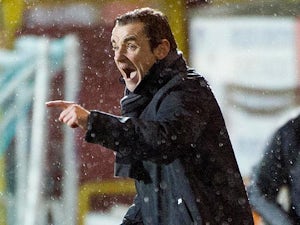 St Mirren manager Danny Lennon instructs his team during the match against Dundee United on December 30, 2012