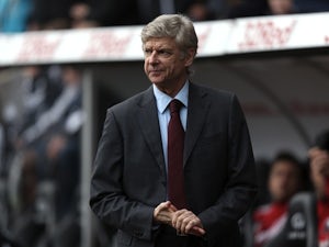 Wenger cuts press conference short