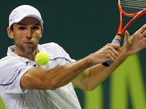 Karlovic dumped out of French Open