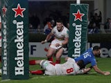 Leinster's Rob Kearney scores a try against Scarlets on January 12, 2013