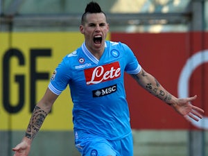 Napoli seal second with Bologna romp