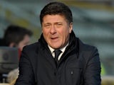 Napoli coach Walter Mazzarri react during the match against Parma on January 27, 2013