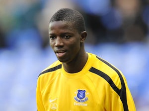 Everton youngster Francisco Junior warming up at Reading on November 17, 2012