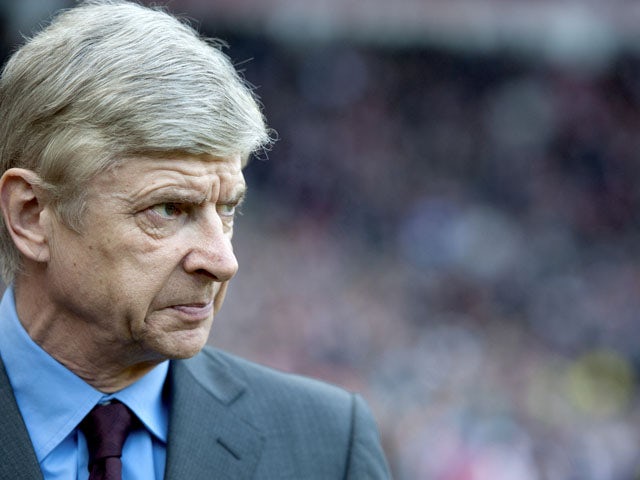 Wenger fears his players will crumble