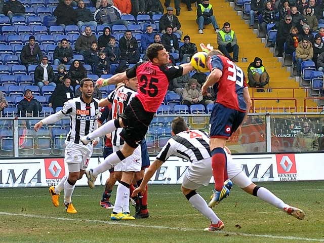 Genoa's Juraj Kucka heads in the opener against Udinese on February 17, 2013