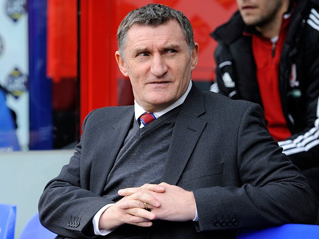 Mowbray rues missed chances