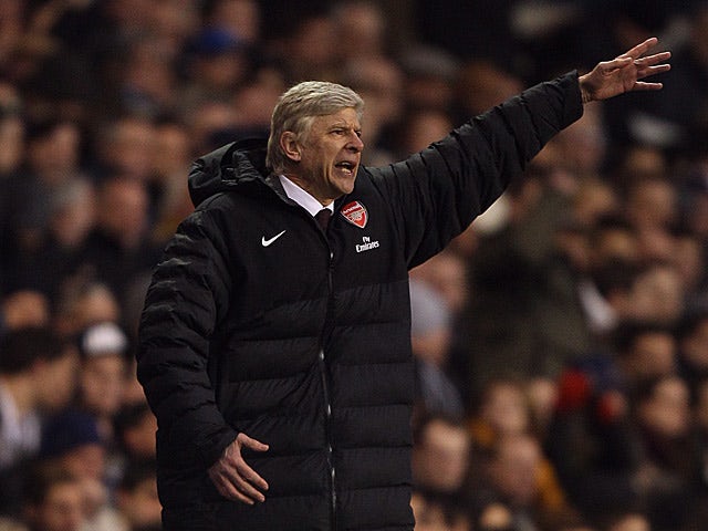 Wenger angered by refereeing