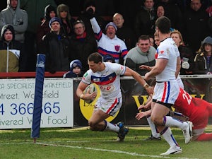 Collis signs new Wakefield contract
