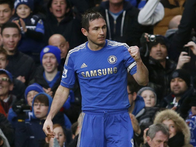 Lampard gives money to homeless man