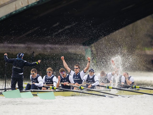 Oxford win Boat Race
