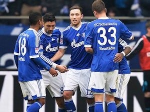 Team News: Jones, Hoger start for Schalke