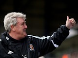 Hull boss Steve Bruce gives the thumbs up prior to kick off in the match against Ipswich on April 13, 2013