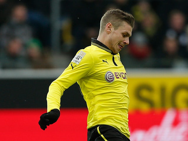 Kehl signs Dortmund extension