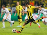 Dortmund's Robert Lewandowski scores from the penalty spot in the Champions League semi final with Real Madrid on April 24, 2013