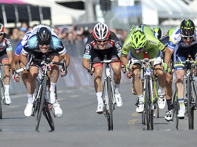 Visconti wins Giro stage 17, Nibali still leads