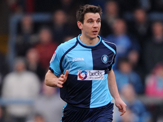 Bloomfield extends Wycombe contract