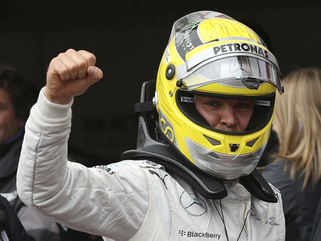 Rosberg sets pace in second practice