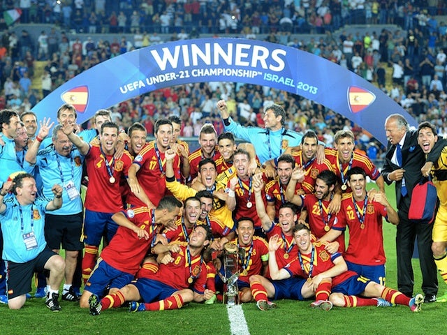 Spain celebrate winning the u21 Euro Champs on June 18, 2013