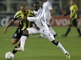 Claude Makelele playing in the Champions League for Chelsea.
