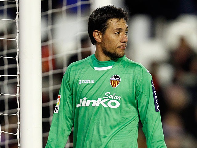 Valencia's goalkeeper Diego Alves in action on January 20, 2013