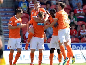 Blackpool earn late win at Doncaster