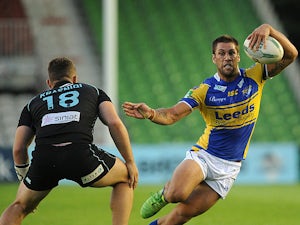 Leeds beat London as Sinfield shines in 500th game