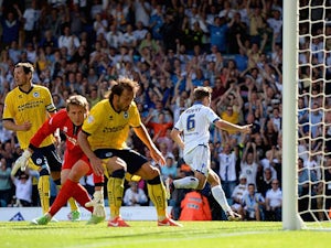 Late Murphy goal earns Leeds victory