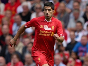 Liverpool plan Suarez contract talks