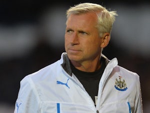 Pardew hunting another striker