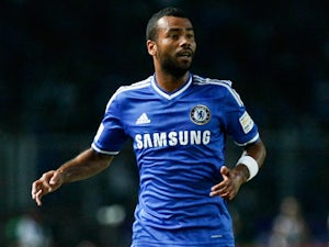 Report: Ashley Cole considers deals
