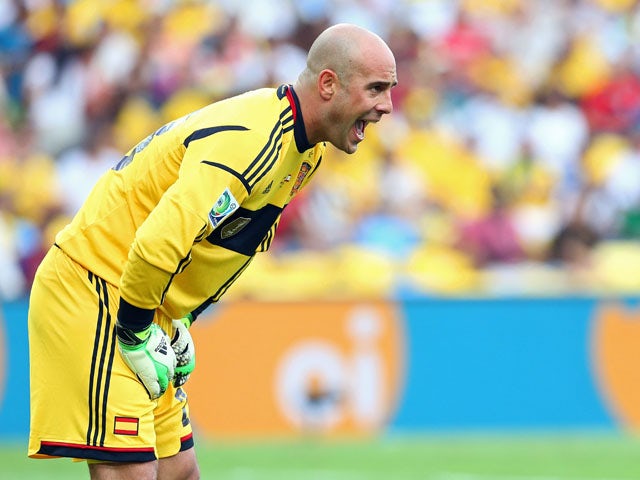 Pepe Reina of Spain in action during the FIFA Confederations Cup Brazil 2013 Group B match between Spain and Tahiti on June 20, 2013
