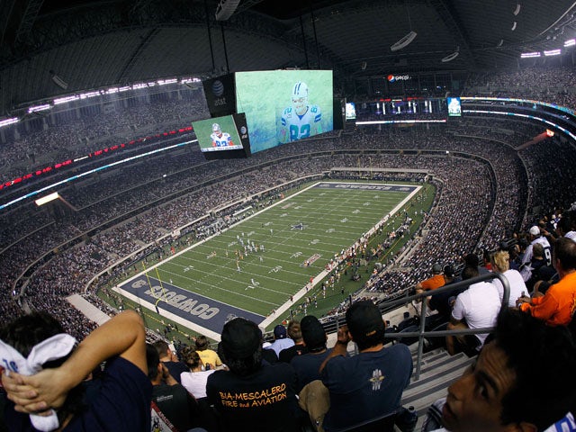  A general view of the Washington Redskins against the Dallas Cowboys during their game at Cowboys Stadium on September 26, 2011