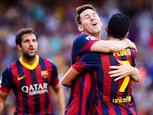 Magnificent Barcelona hit Levante for seven